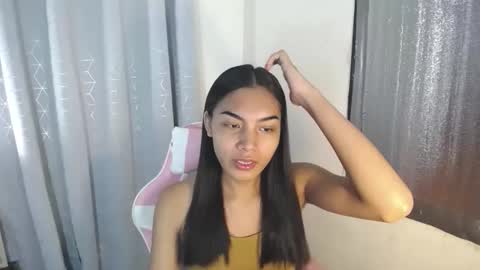 Snapshot of sweet_trishaxx chatting on 13, 10, 2025 Trisha online show from 13, 10, 2025