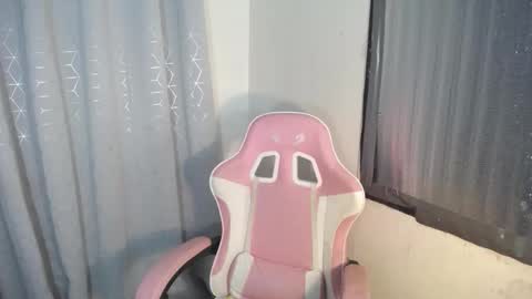 Snapshot of sweet_trishaxx chatting on 14, 10, 2025 Trisha online show from 14, 10, 2025