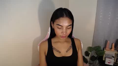 Snapshot of sweet_trishaxx chatting on 7, 11, 2025 Trisha online show from 7, 11, 2025