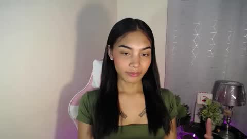 Snapshot of sweet_trishaxx chatting on 14, 11, 2025 Trisha online show from 14, 11, 2025