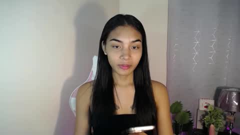Snapshot of sweet_trishaxx chatting on 15, 11, 2025 Trisha online show from 15, 11, 2025