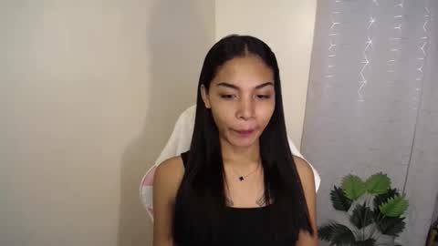 Snapshot of sweet_trishaxx chatting on 20, 12, 2025 Trisha online show from 20, 12, 2025