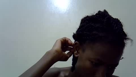 Snapshot of sweet_vee1 chatting on 6, 5, 2026 Princess vee online show from 6, 5, 2026