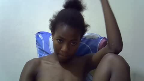 Snapshot of sweet_vee1 chatting on 10, 5, 2026 Princess vee online show from 10, 5, 2026