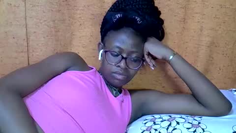 sweet_zarah online show from 17, 4, 2026