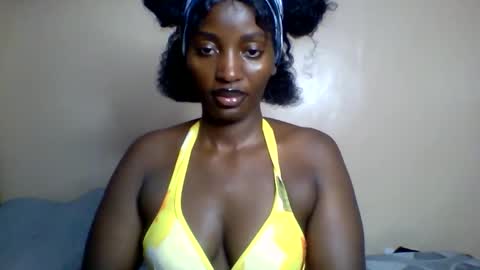 Snapshot of sweet_zuri3 chatting on 18, 5, 2026 zuri online show from 18, 5, 2026
