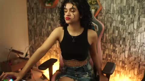 Salom independent model online show from 4, 6, 2026