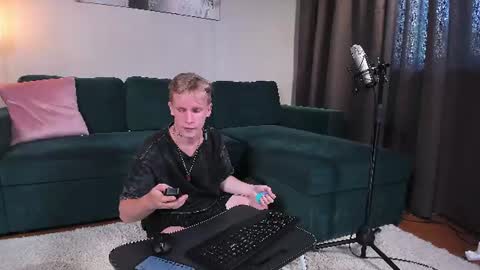 your Alex  online show from 25, 6, 2026
