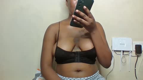 Snapshot of sweetbutterfly99 chatting on 23, 2, 2026 sweetbutterfly99 online show from 23, 2, 2026