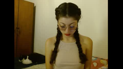 sweetcalm_ online show from 27, 4, 2026