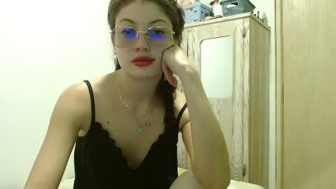 sweetcalm_ online show from 19, 7, 2026