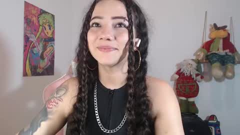       Independent model online show from 20, 12, 2024