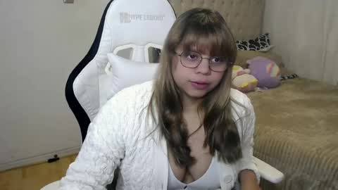Snapshot of sweetcristalh chatting on 13, 6, 2026 Cristal online show from 13, 6, 2026