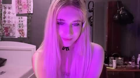 sweetcrystalll online show from 10, 7, 2026