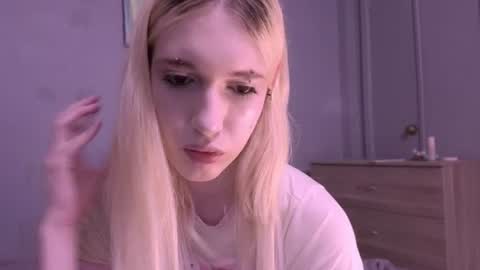 sweetcrystalll online show from 23, 7, 2026