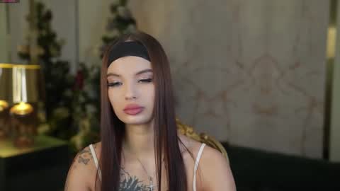 Snapshot of sweetdesiree_ chatting on 22, 12, 2025 Amelia online show from 22, 12, 2025