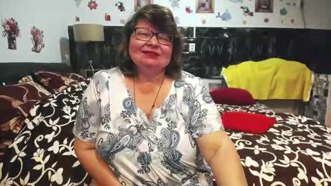 sweetestmilf4you online show from 17, 3, 2026