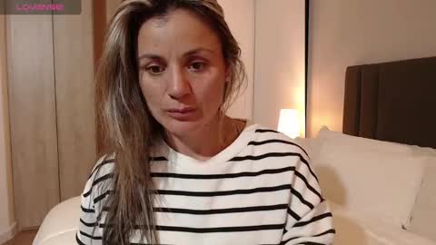 Snapshot of sweetfantasyy69 chatting on 23, 12, 2024 sweef online show from 23, 12, 2024