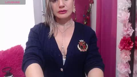 Snapshot of sweetfantasyy69 chatting on 25, 2, 2025 sweef online show from 25, 2, 2025