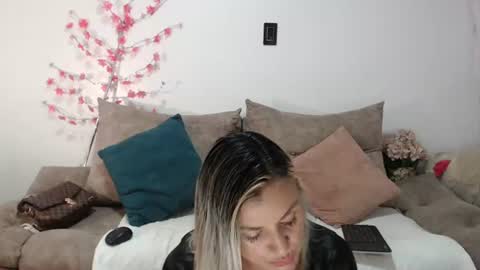 Snapshot of sweetfantasyy69 chatting on 22, 7, 2026 sweef online show from 22, 7, 2026