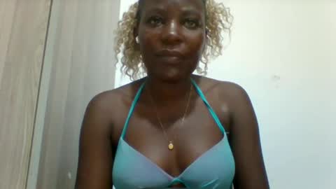 Snapshot of sweetfel chatting on 15, 4, 2026 sweetfel online show from 15, 4, 2026
