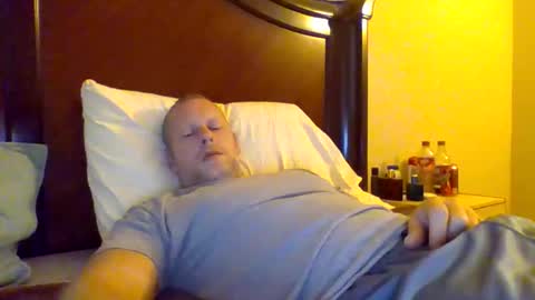 Snapshot of sweetg233 chatting on 13, 10, 2025 sweetg233 online show from 13, 10, 2025