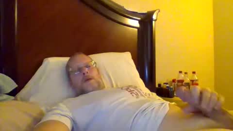 Snapshot of sweetg233 chatting on 22, 10, 2025 sweetg233 online show from 22, 10, 2025