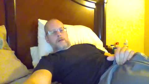 Snapshot of sweetg233 chatting on 11, 11, 2025 sweetg233 online show from 11, 11, 2025