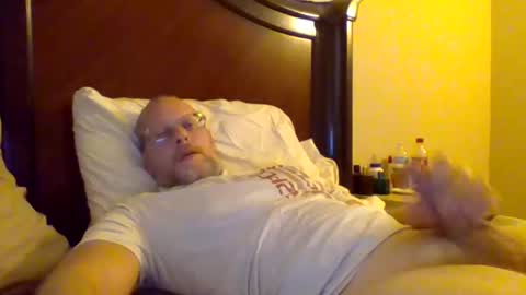 Snapshot of sweetg233 chatting on 12, 11, 2025 sweetg233 online show from 12, 11, 2025