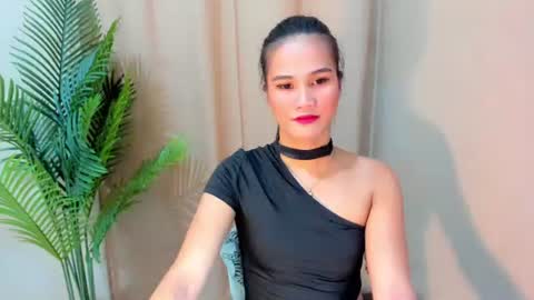 sweetgirl_latina143 online show from 28, 9, 2025