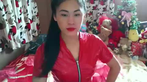 Snapshot of sweetgirllucy24xx chatting on 3, 10, 2025 sweetgirllucy24xx online show from 3, 10, 2025