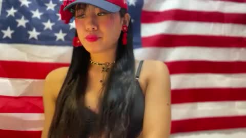 Snapshot of sweetgirllucy24xx chatting on 21, 3, 2026 sweetgirllucy24xx online show from 21, 3, 2026