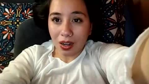 Ana Mara  i cant Make noise My family is here  online show from 13, 1, 2026