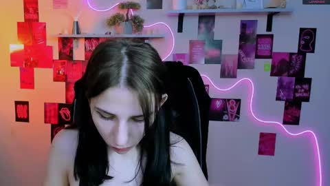 Chloe online show from 22, 4, 2026