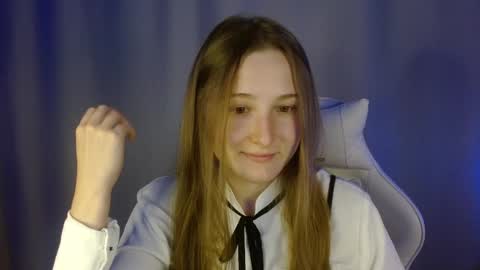 Snapshot of sweetie_lover chatting on 8, 9, 2025 Annie online show from 8, 9, 2025