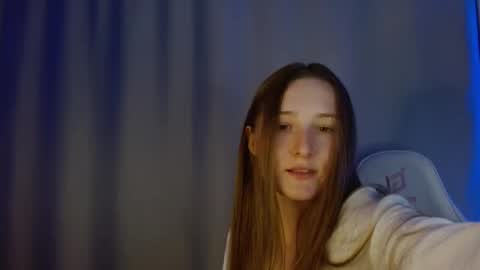 Snapshot of sweetie_lover chatting on 10, 9, 2025 Annie online show from 10, 9, 2025