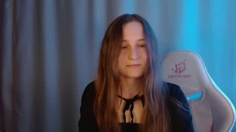 Annie online show from 27, 4, 2026