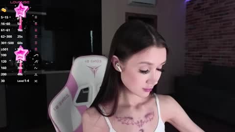 Snapshot of sweetiebones chatting on 12, 12, 2024 bratty gf online show from 12, 12, 2024