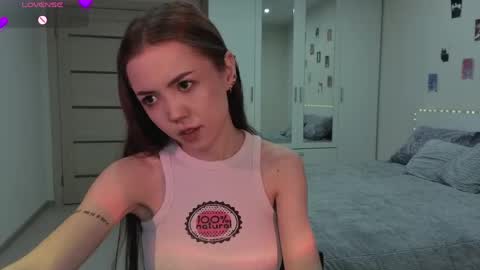 sweetieee_kira online show from 9, 6, 2026