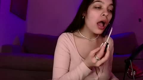 Snapshot of sweetieslikebutter chatting on 24, 2, 2025 Blu Sweets online show from 24, 2, 2025