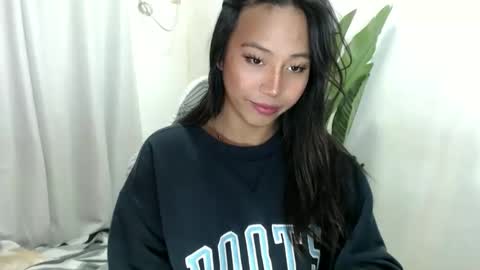 Snapshot of sweetiie_caren chatting on 3, 5, 2026 CAREN online show from 3, 5, 2026