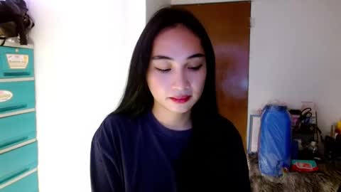 Snapshot of sweetlilly_18 chatting on 22, 1, 2025 Lilly online show from 22, 1, 2025