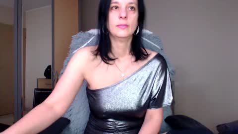 JenJenny online show from 11, 1, 2025