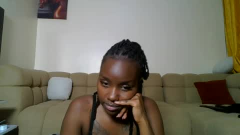 sweetluna online show from 25, 6, 2026