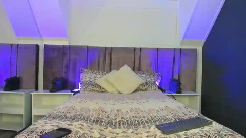 sweetmelodyyy  online show from 4, 2, 2026