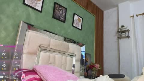 Mia  online show from 2, 4, 2026