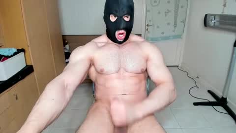 Snapshot of sweetmuscles_boy chatting on 30, 1, 2025 Lorenzo online show from 30, 1, 2025