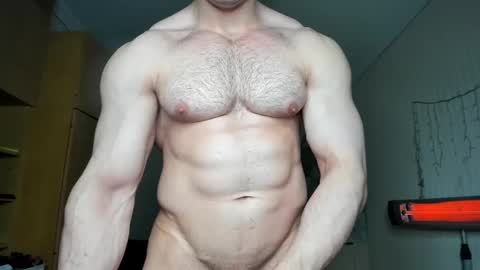 Snapshot of sweetmuscles_boy chatting on 10, 2, 2025 Lorenzo online show from 10, 2, 2025