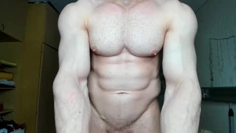 Snapshot of sweetmuscles_boy chatting on 21, 2, 2025 Lorenzo online show from 21, 2, 2025