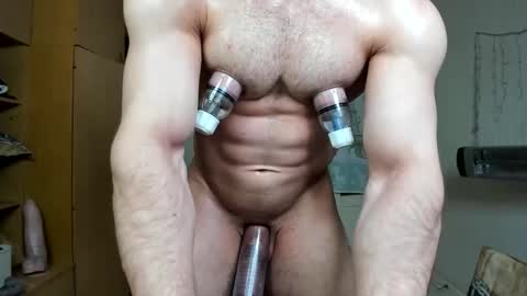 Snapshot of sweetmuscles_boy chatting on 4, 10, 2025 Lorenzo online show from 4, 10, 2025